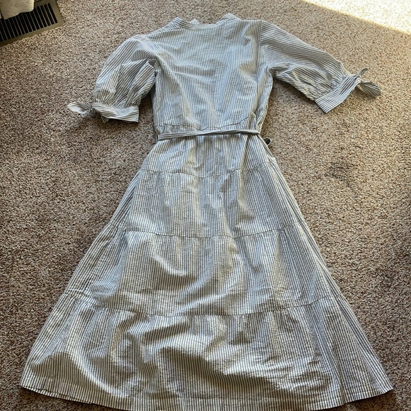 GAP Metalic Seer Sucker Dress - Picture 4 of 5